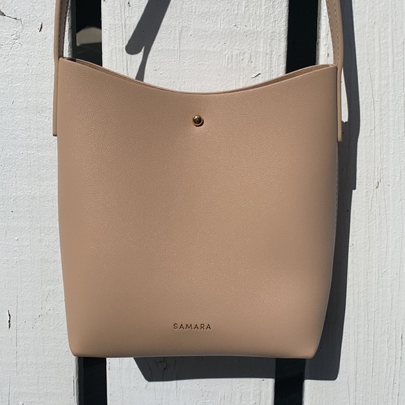 Samara Nude crossbody NWOT - Picture 3 of 11